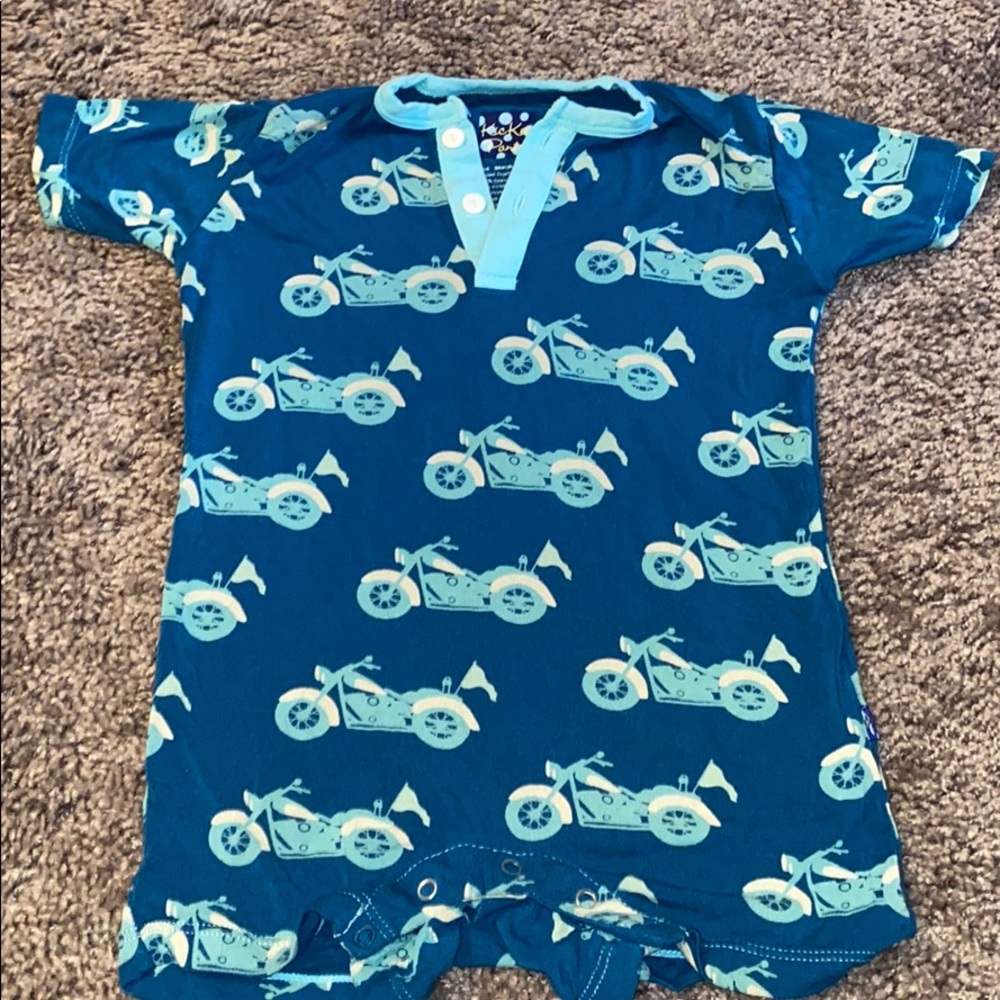 Kickee pants romper